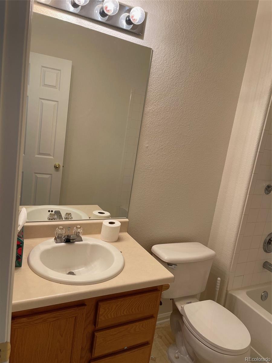 MLS Image #13 for 3254 e 102nd drive 3254,thornton, Colorado