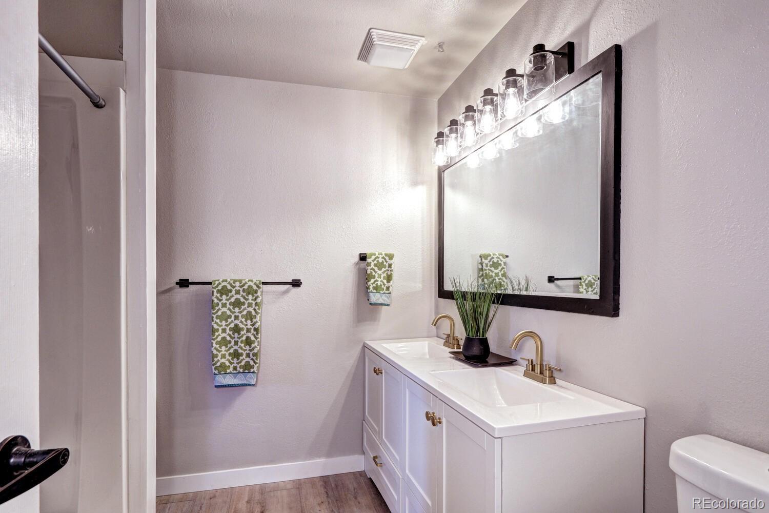 MLS Image #12 for 50 e highline circle,centennial, Colorado