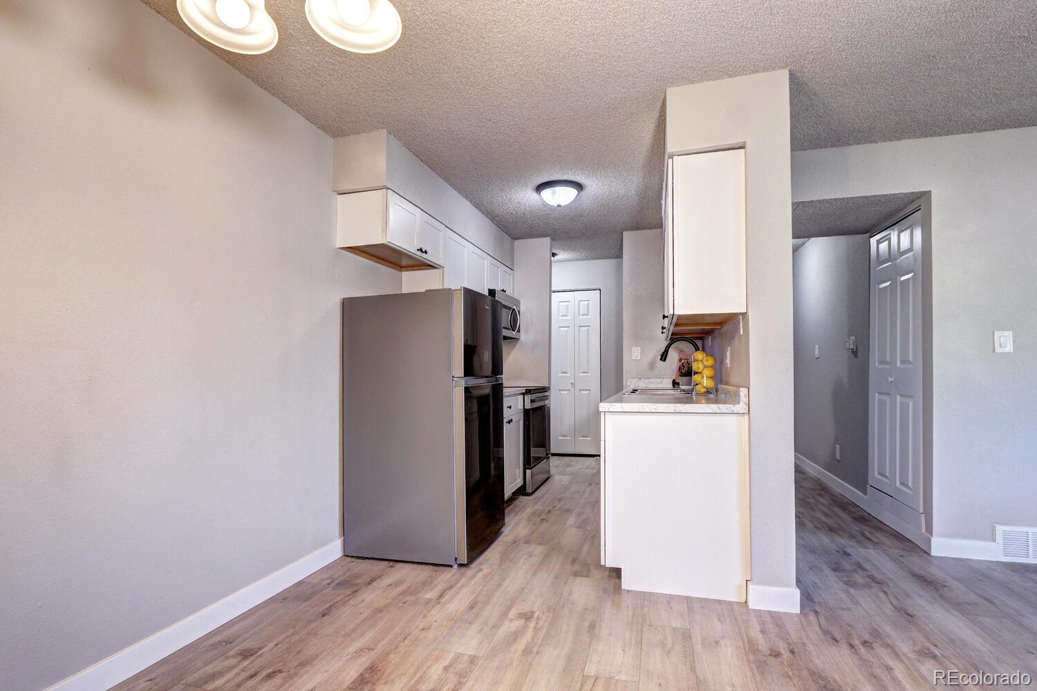 MLS Image #8 for 50 e highline circle,centennial, Colorado