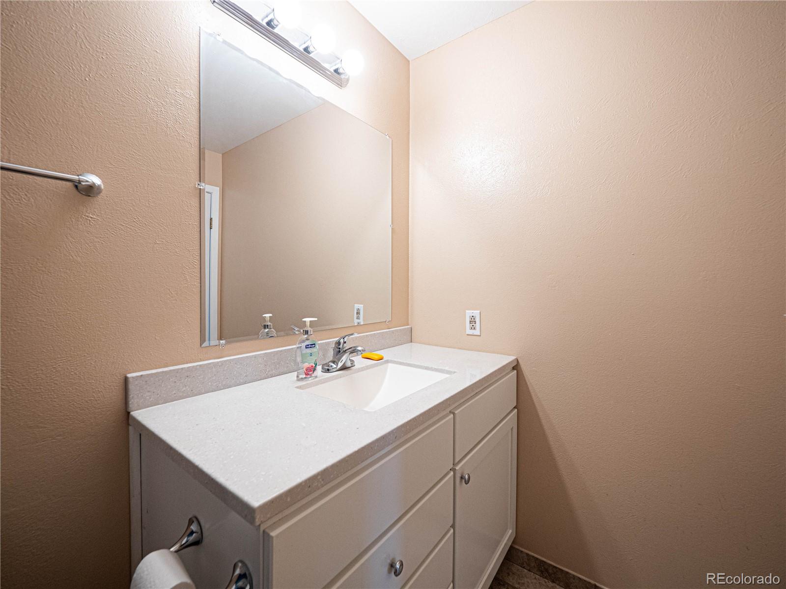 MLS Image #15 for 15126 e louisiana drive,aurora, Colorado