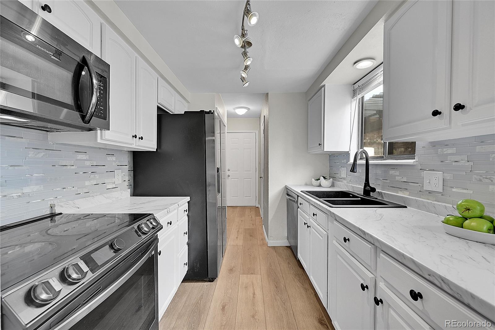 MLS Image #11 for 17128 e jefferson avenue,aurora, Colorado
