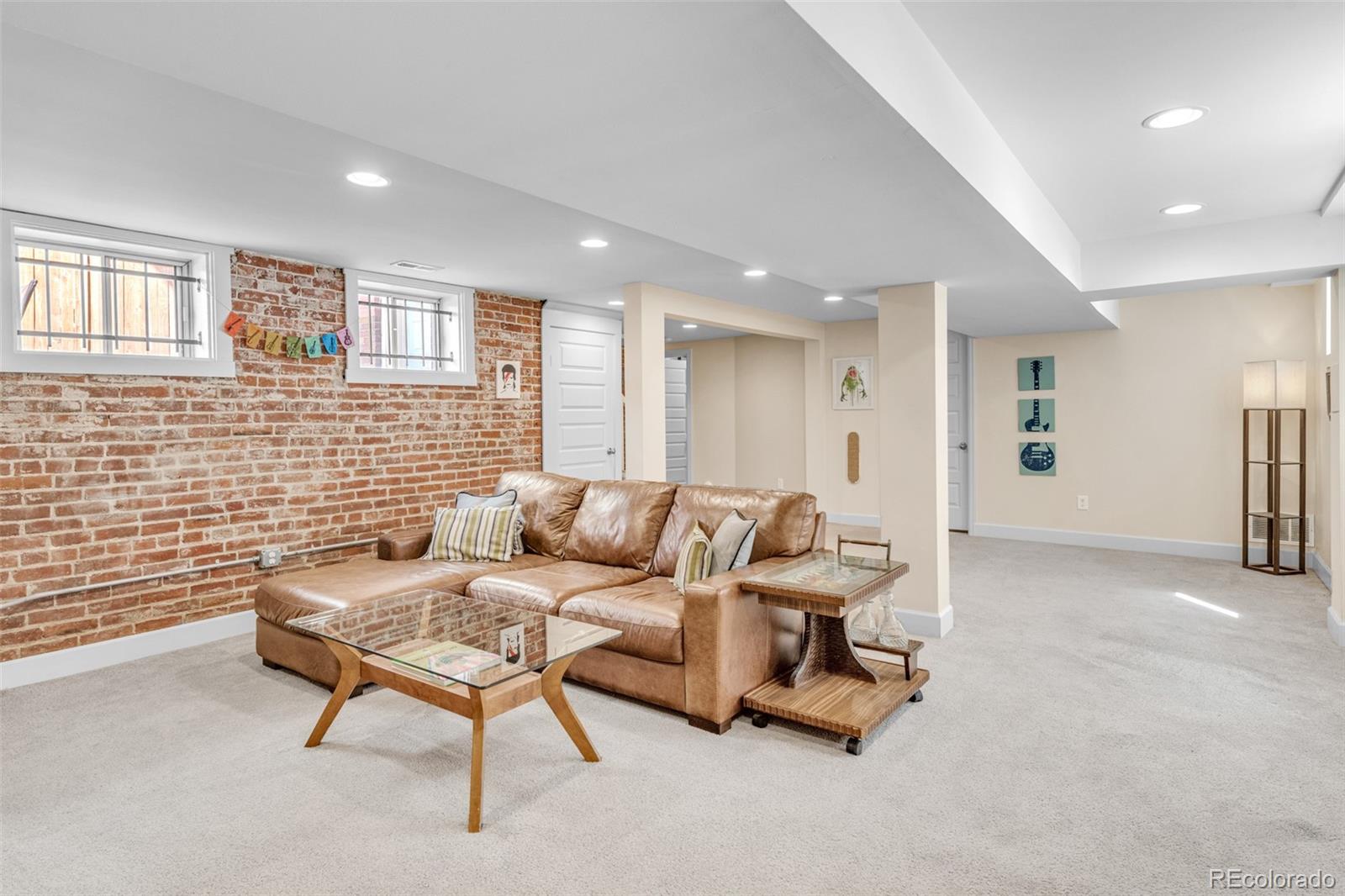 MLS Image #24 for 1011 n clarkson street,denver, Colorado