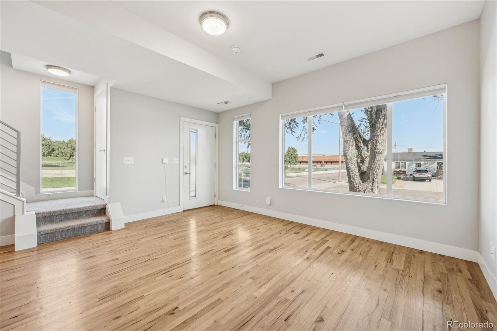 MLS Image #5 for 1596 w maple avenue,denver, Colorado