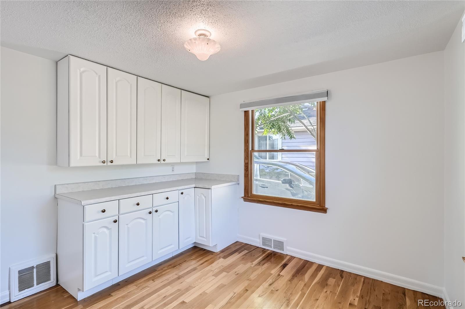 MLS Image #20 for 920 s dale court,denver, Colorado