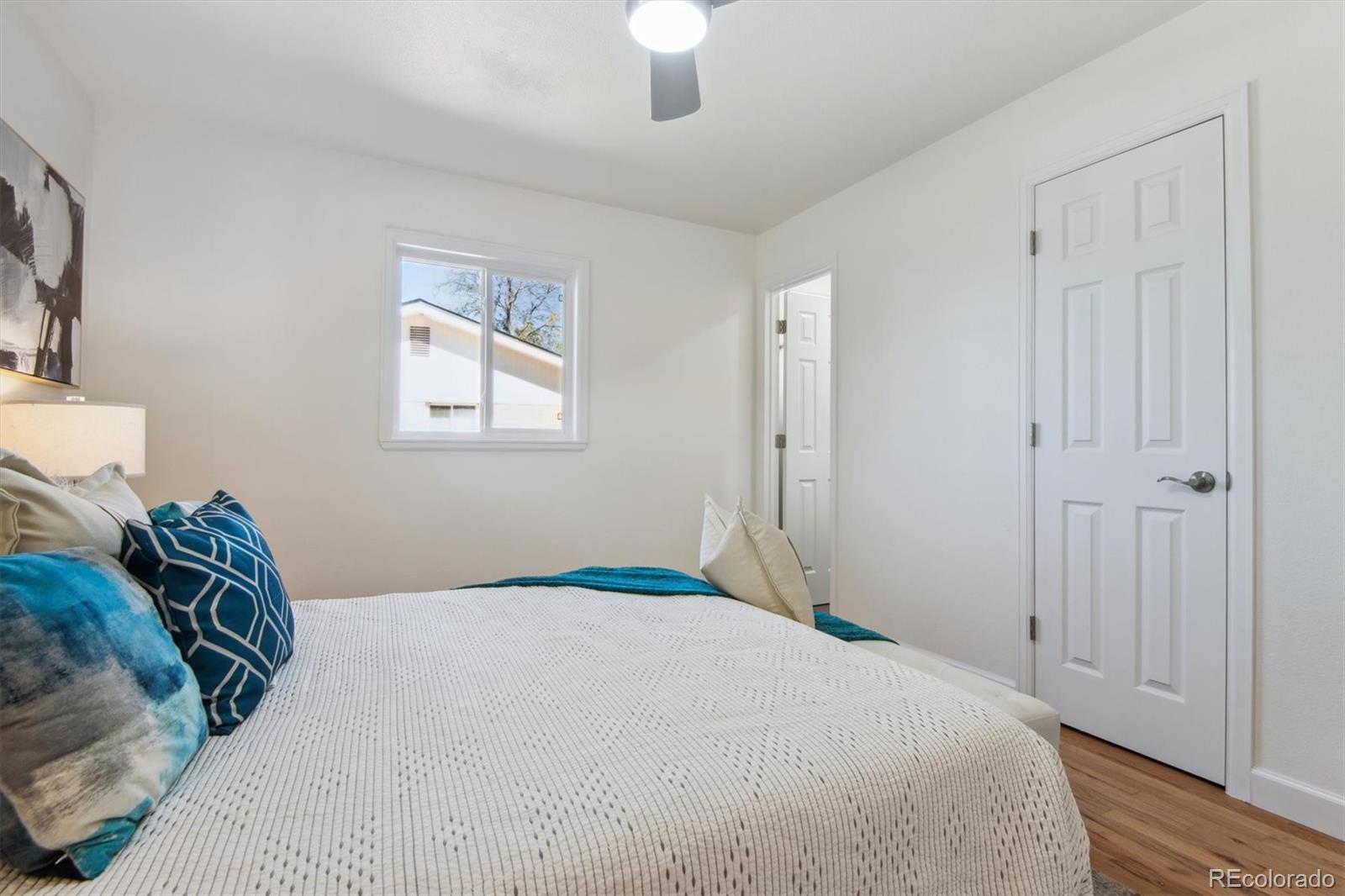 MLS Image #12 for 826  iola street,aurora, Colorado