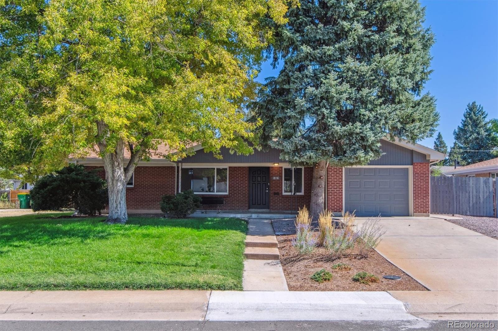 MLS Image #2 for 826  iola street,aurora, Colorado