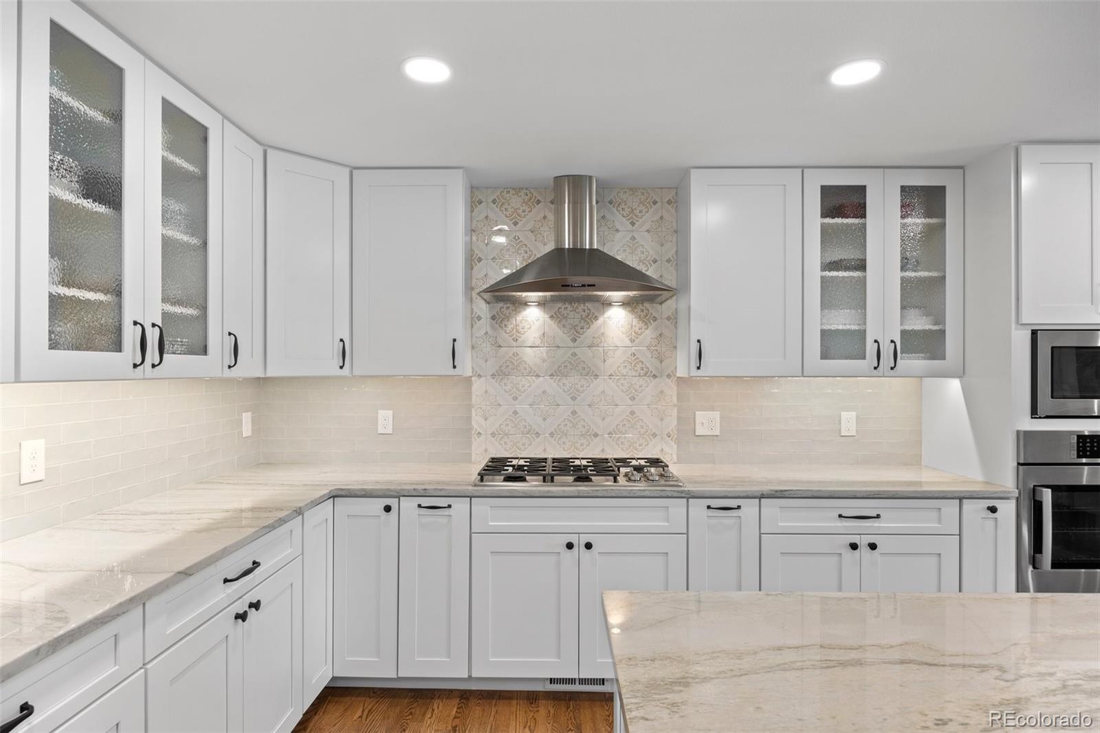 MLS Image #13 for 560  front range road,littleton, Colorado