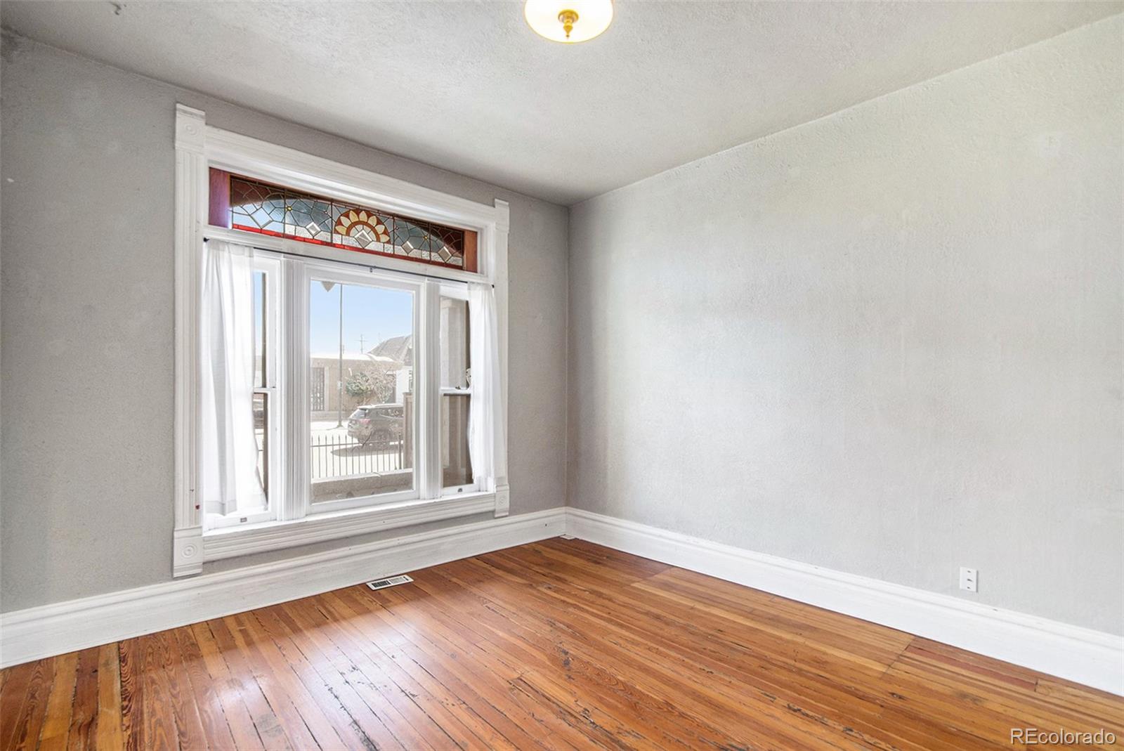 MLS Image #3 for 735  kalamath street,denver, Colorado