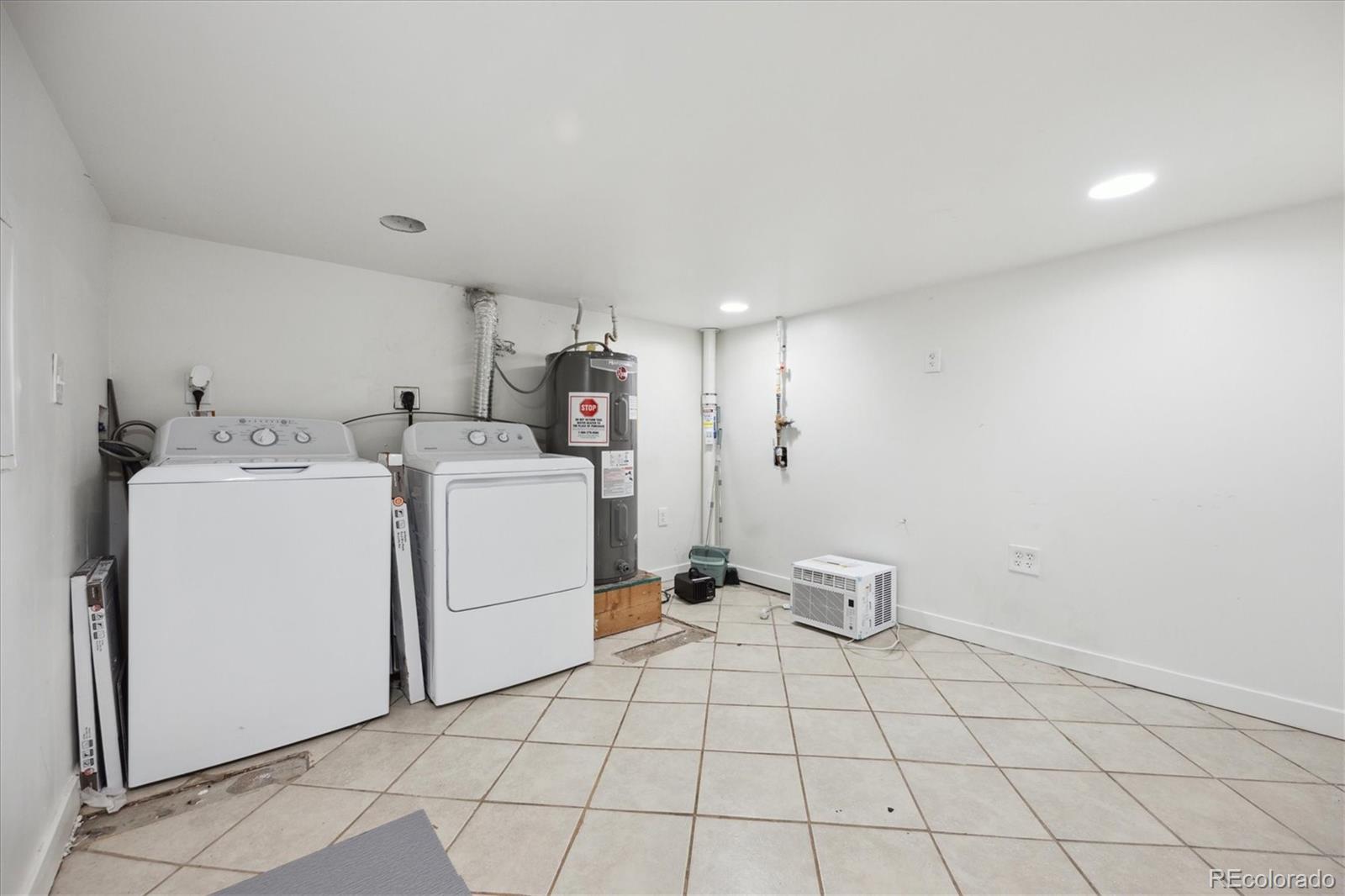 MLS Image #14 for 208  knox court,denver, Colorado