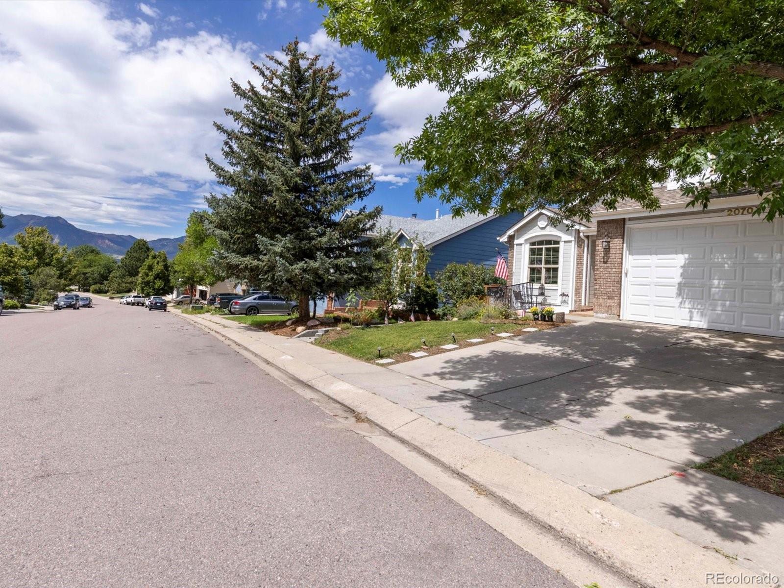 MLS Image #5 for 2070  springcrest road,colorado springs, Colorado