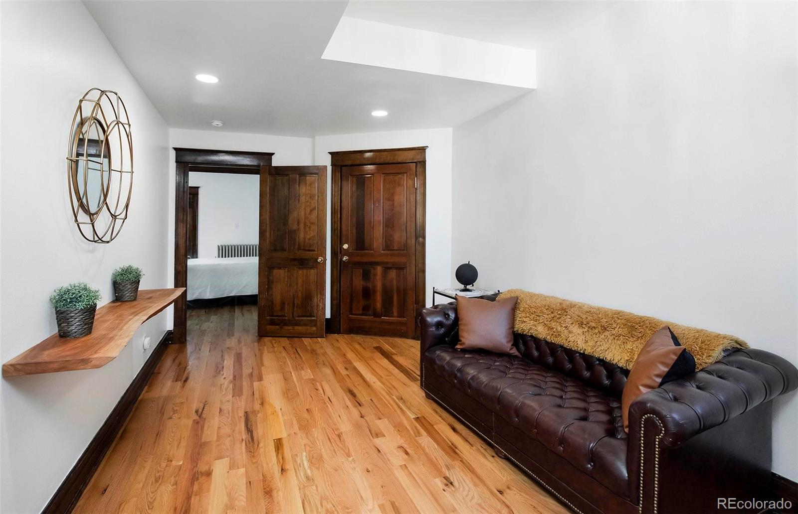 MLS Image #5 for 1225 n emerson street c,denver, Colorado