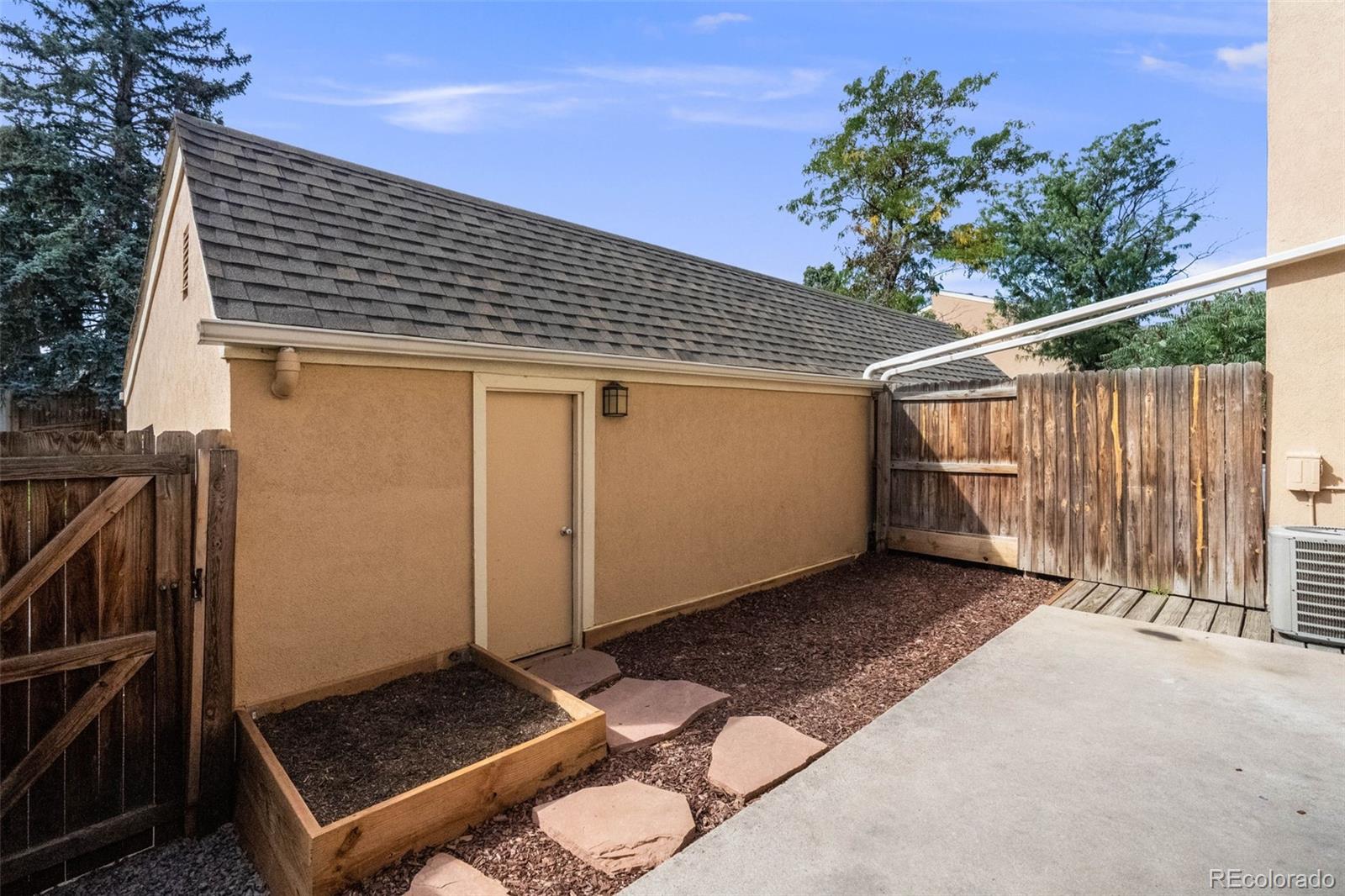 MLS Image #27 for 2852 s vaughn way,aurora, Colorado