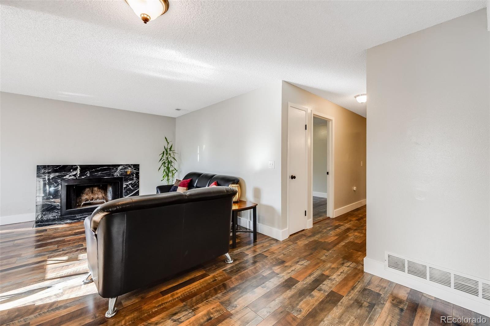 MLS Image #5 for 12490 e cornell avenue,aurora, Colorado