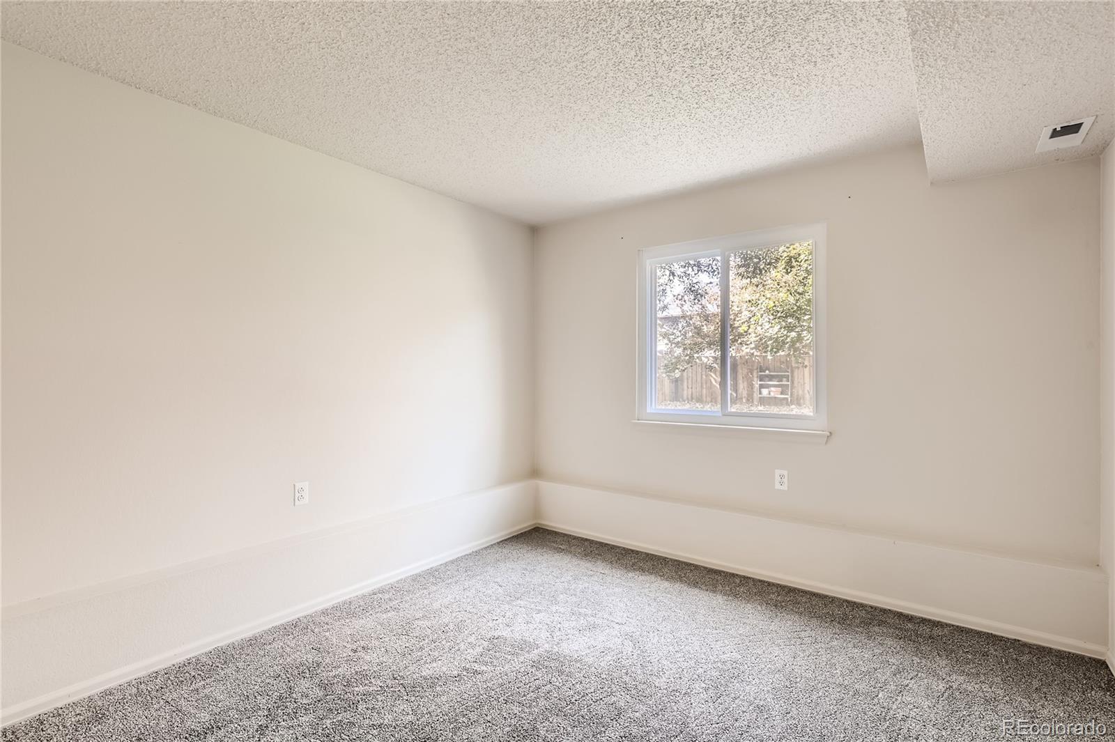 MLS Image #15 for 5259  elkhart street,denver, Colorado