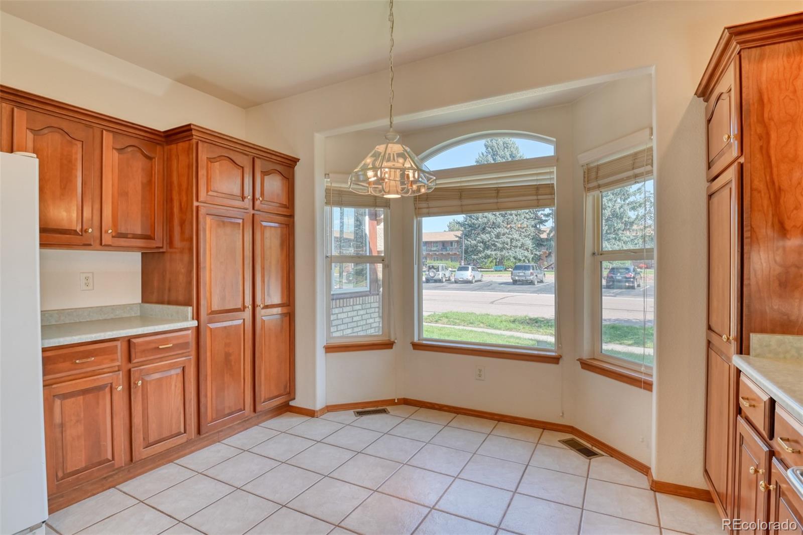 MLS Image #10 for 473  valley hi circle,colorado springs, Colorado