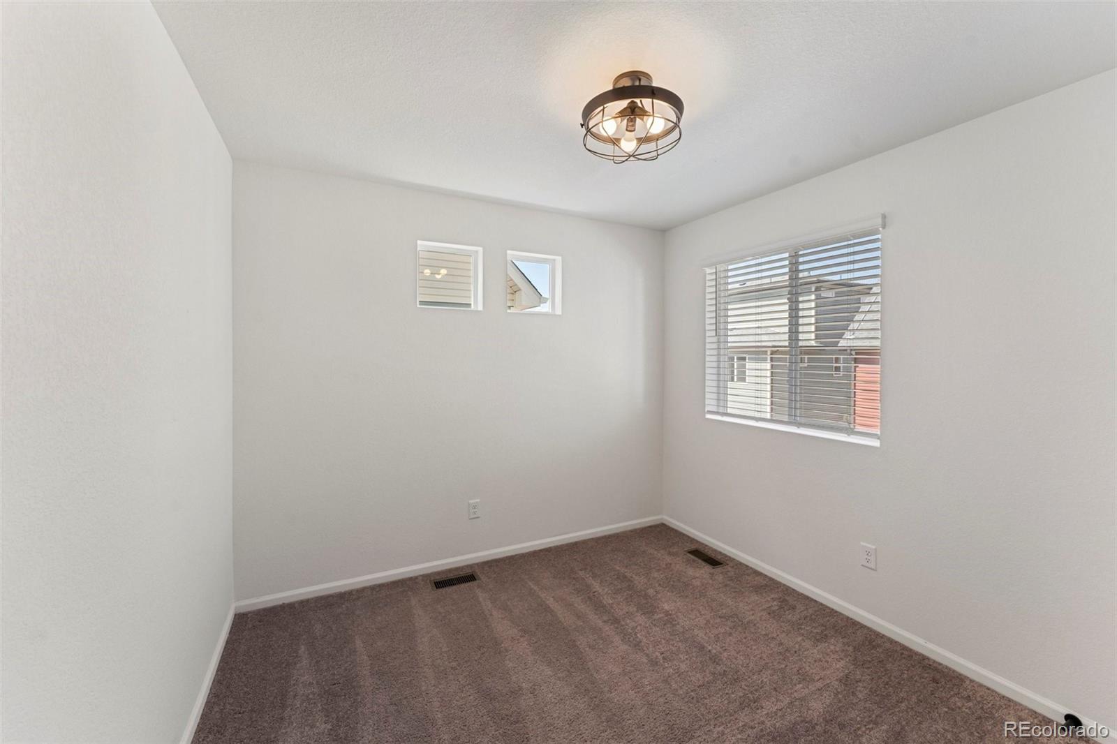 MLS Image #14 for 18222 e 51st place,denver, Colorado