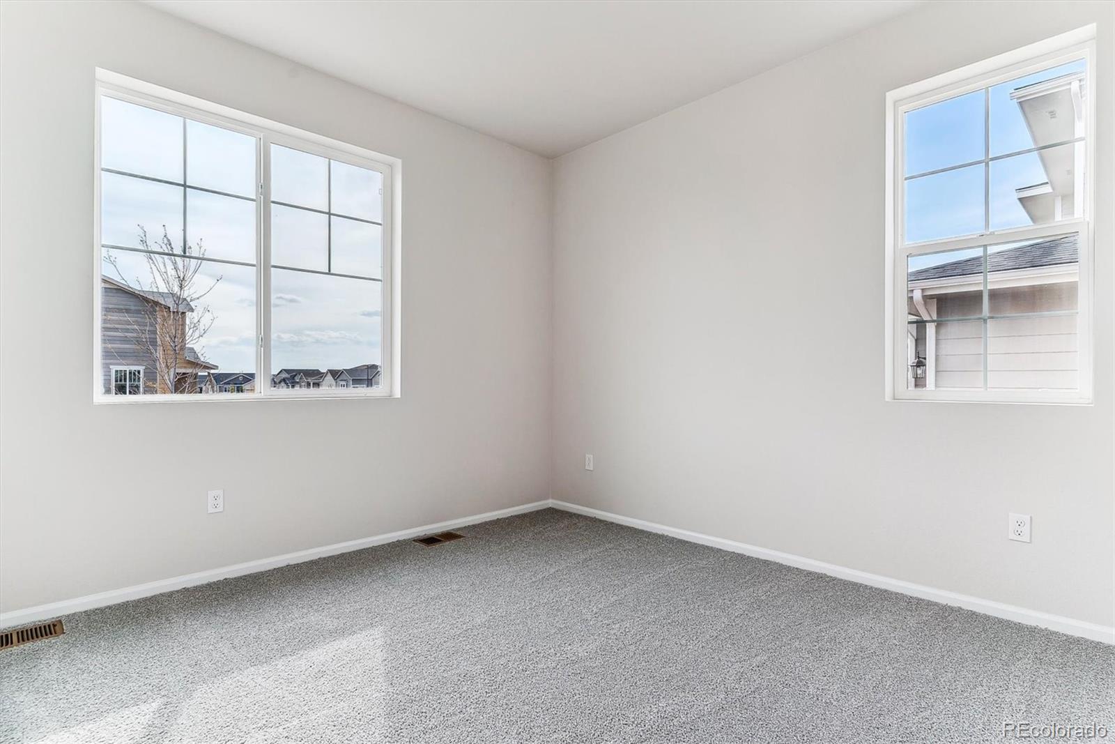 MLS Image #14 for 25065 e 41st avenue,aurora, Colorado