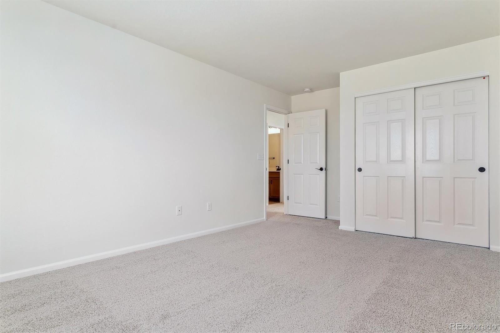 MLS Image #13 for 25045 e 41st avenue,aurora, Colorado