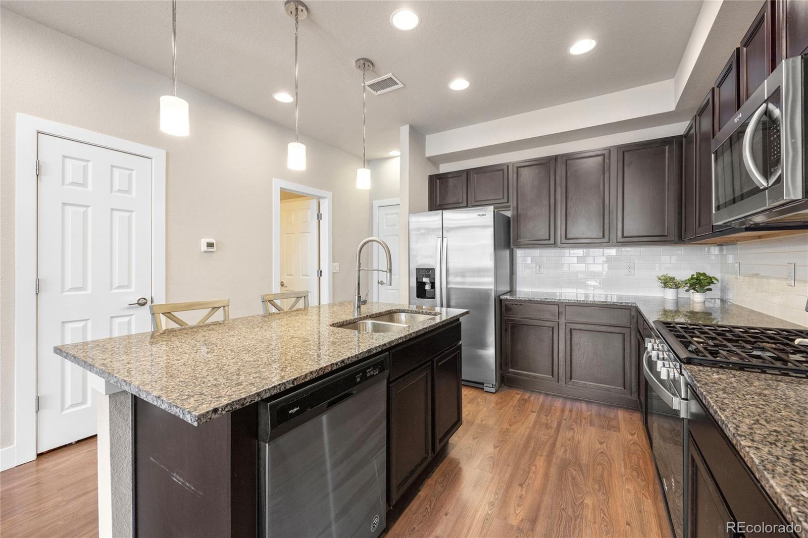 MLS Image #9 for 16083 e 47th place,denver, Colorado