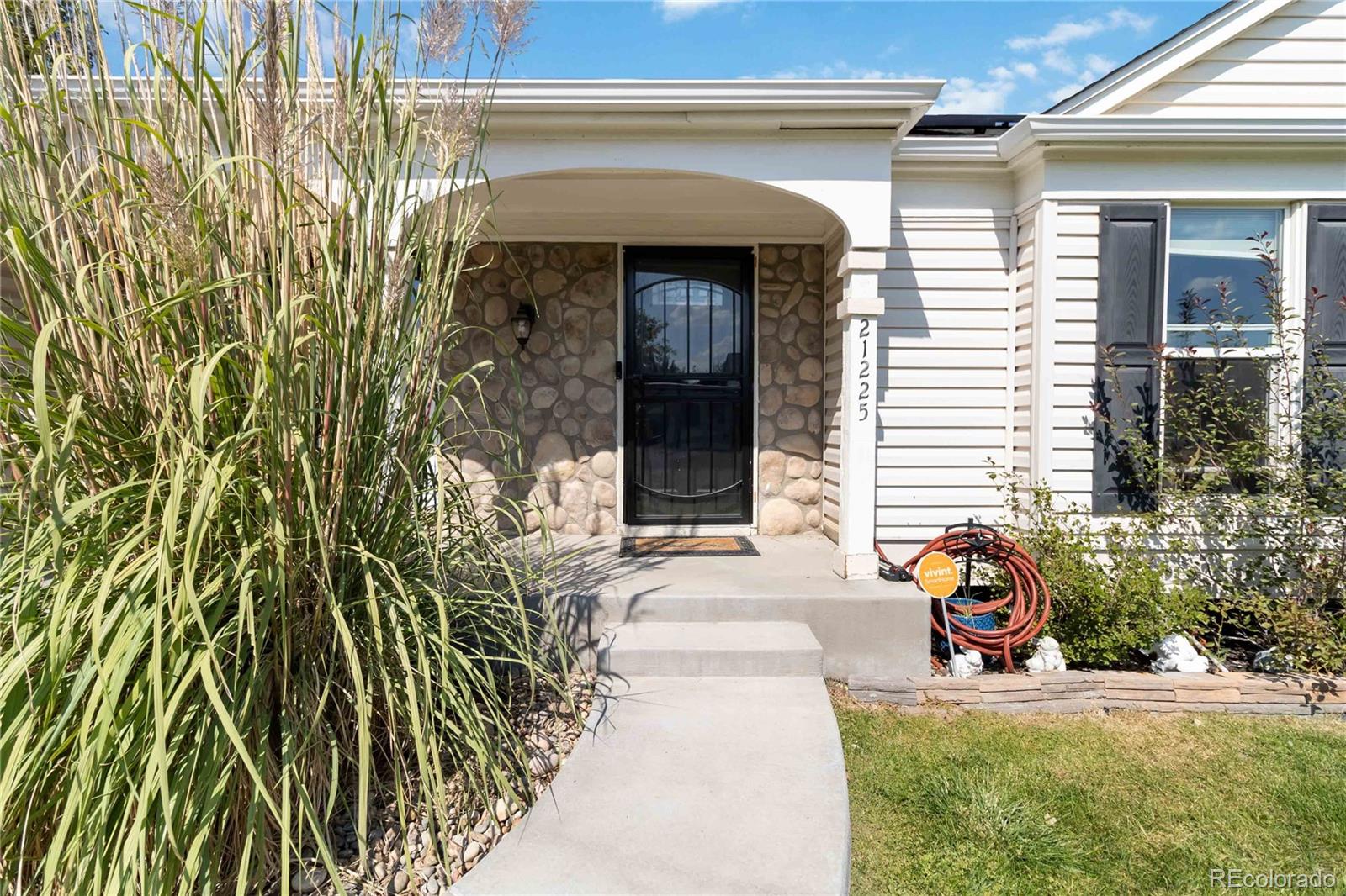 CMA Image for 21225 E Aberdeen Drive,Centennial, Colorado