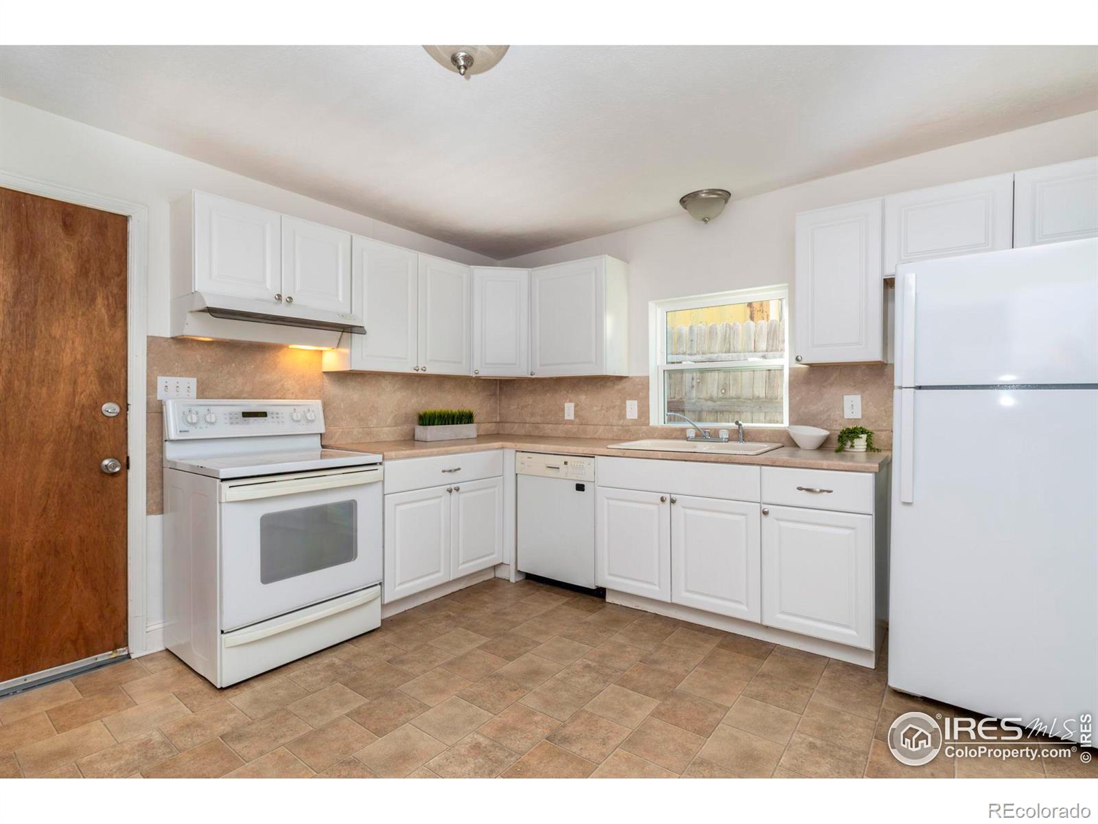 MLS Image #11 for 1012  coffman street,longmont, Colorado