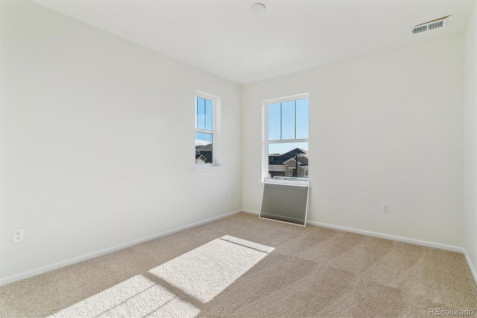 MLS Image #18 for 24503 e 36th avenue,aurora, Colorado