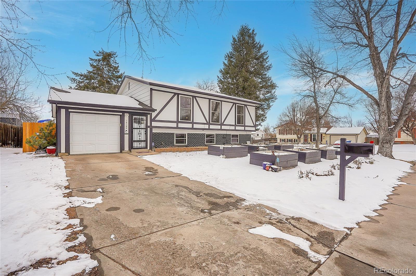 MLS Image #3 for 16193 e dickenson place,aurora, Colorado