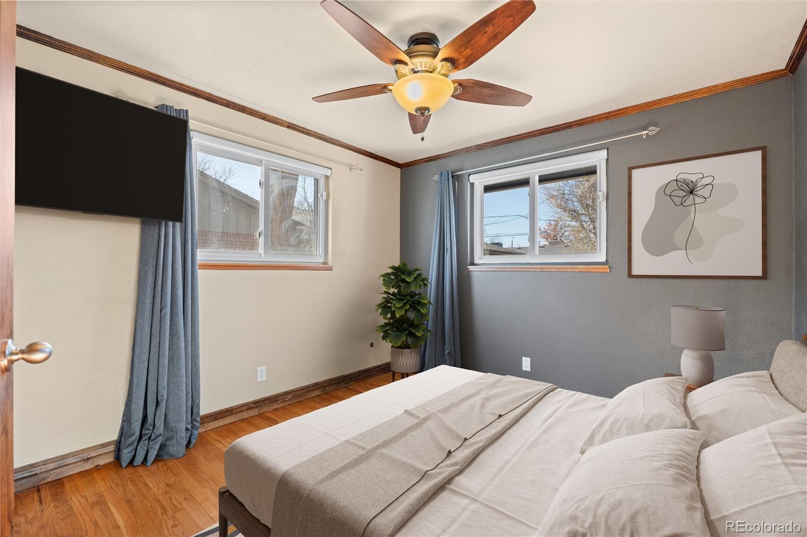 MLS Image #18 for 1363 s niagara street,denver, Colorado