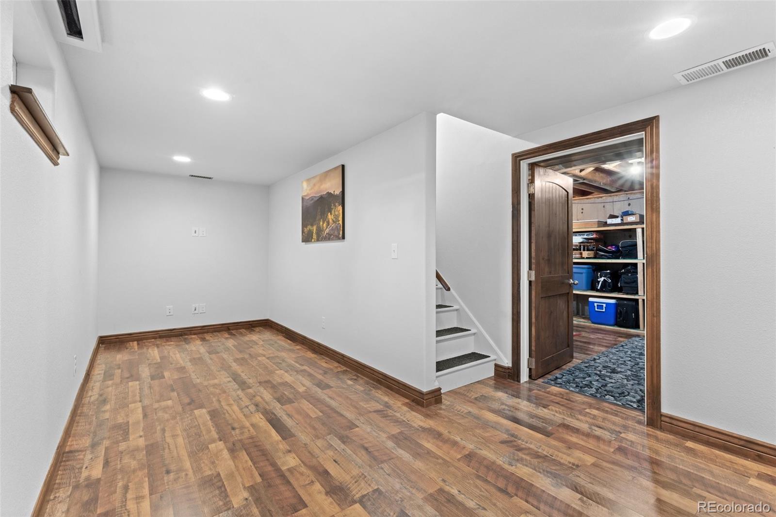 MLS Image #20 for 1363 s niagara street,denver, Colorado