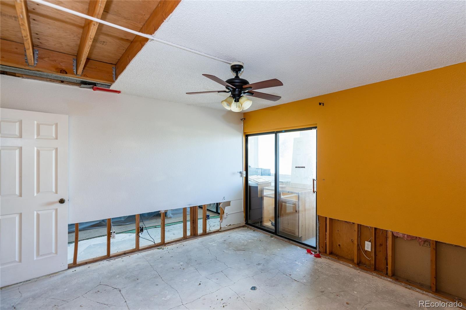 MLS Image #3 for 11113 e alameda avenue,aurora, Colorado