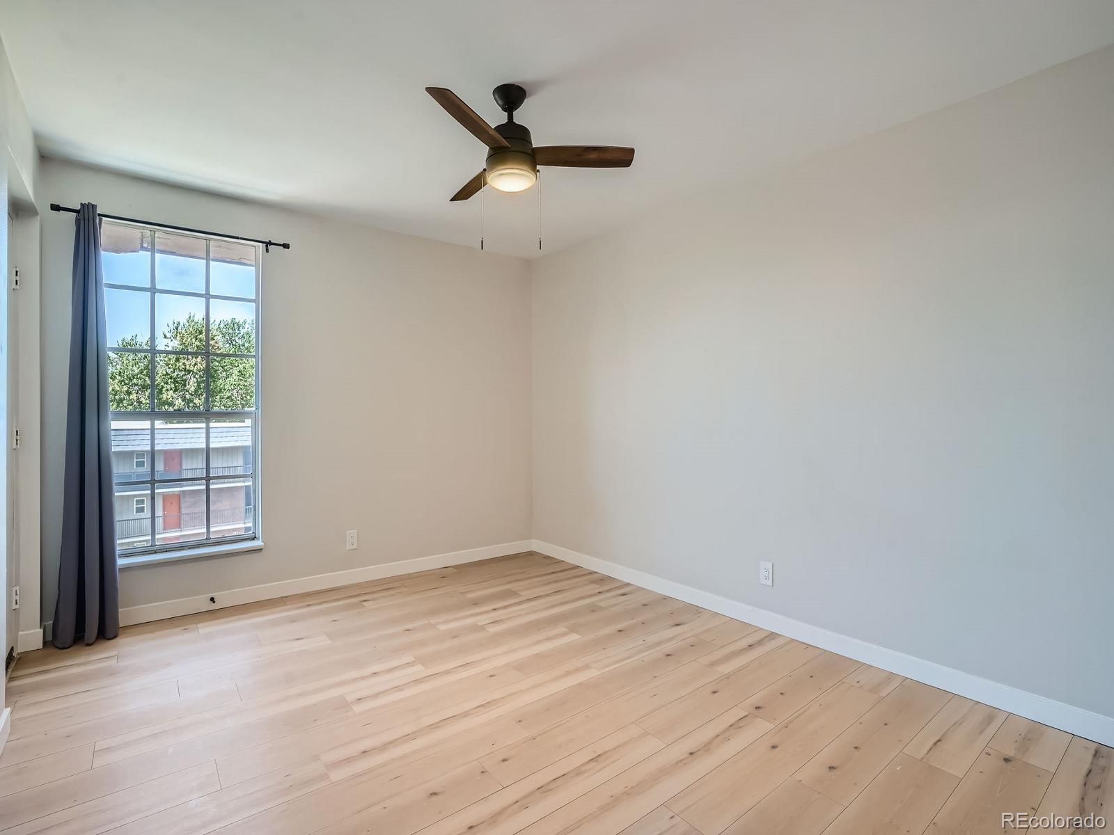 MLS Image #11 for 865 s quebec street,denver, Colorado
