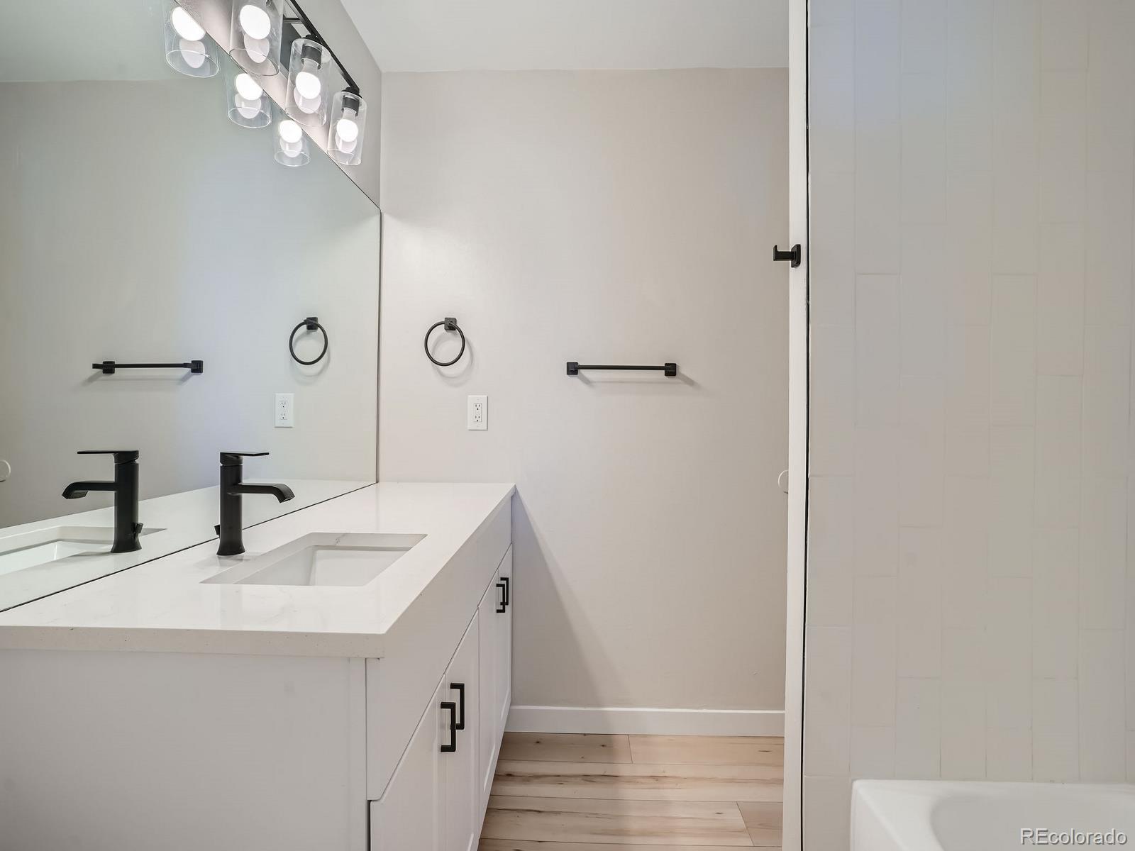 MLS Image #13 for 865 s quebec street,denver, Colorado