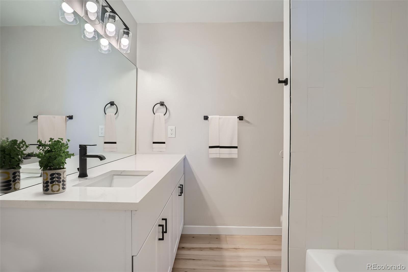 MLS Image #2 for 865 s quebec street,denver, Colorado