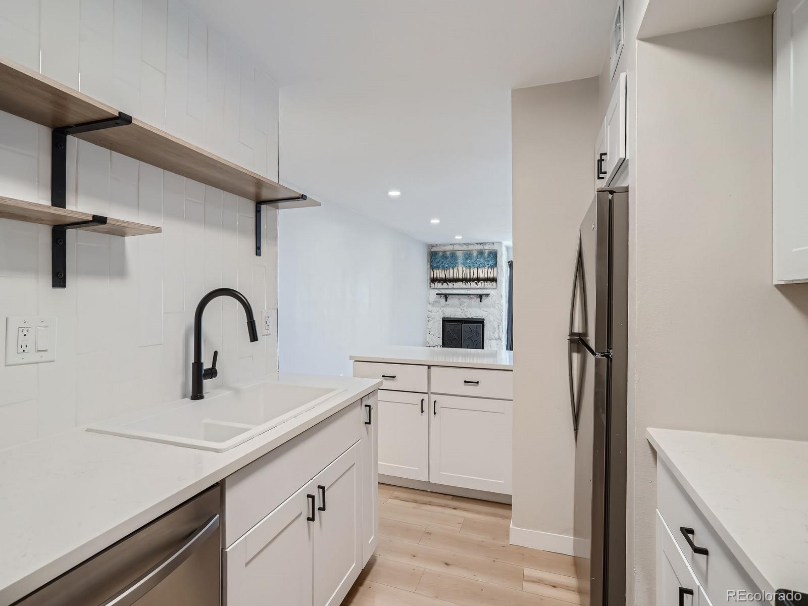 MLS Image #5 for 865 s quebec street,denver, Colorado