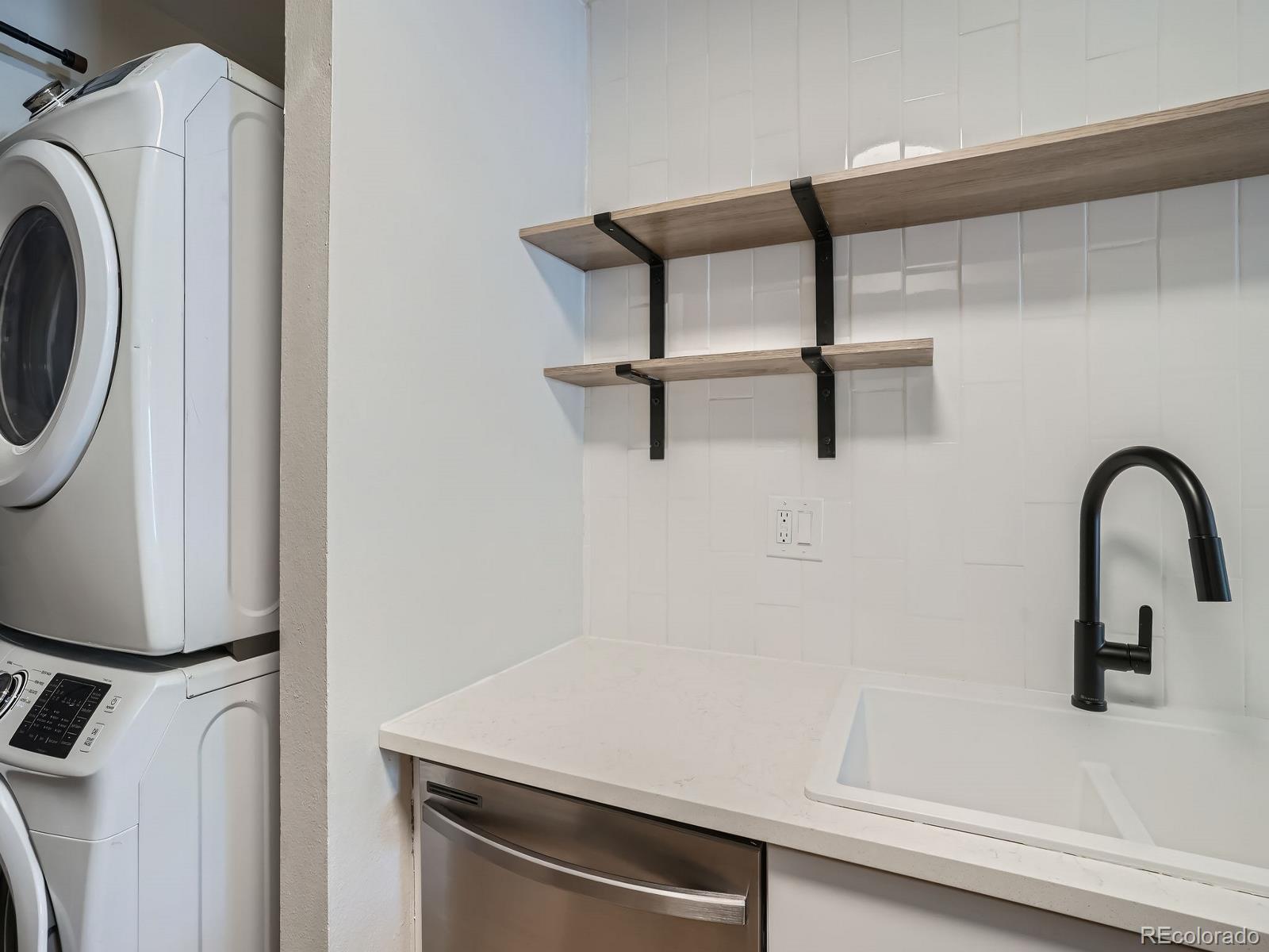 MLS Image #7 for 865 s quebec street,denver, Colorado