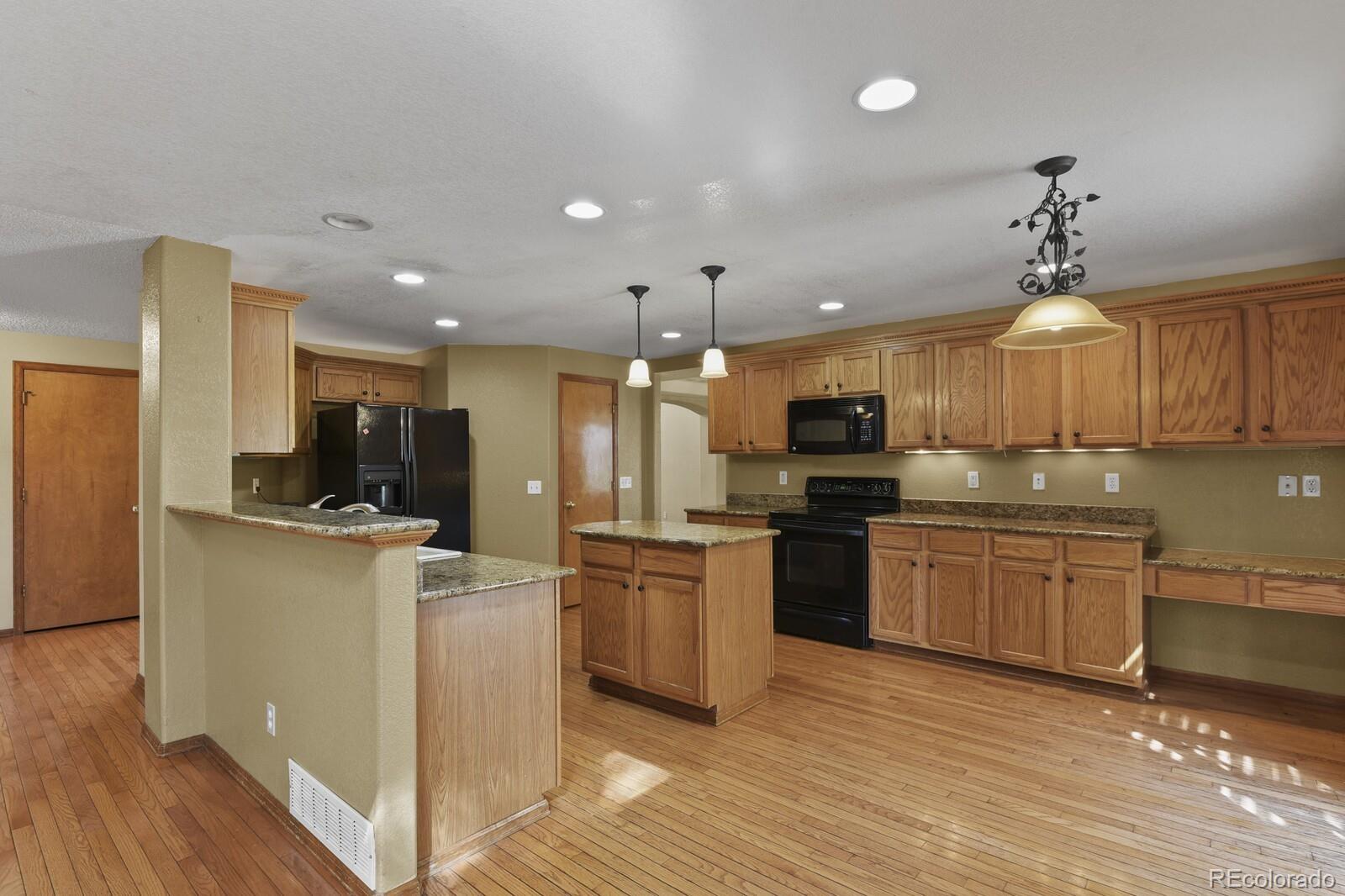 MLS Image #7 for 5246 s ukraine street,aurora, Colorado