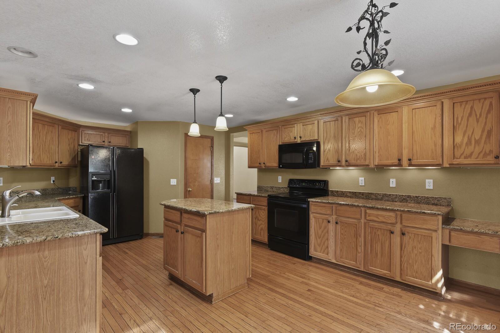 MLS Image #8 for 5246 s ukraine street,aurora, Colorado