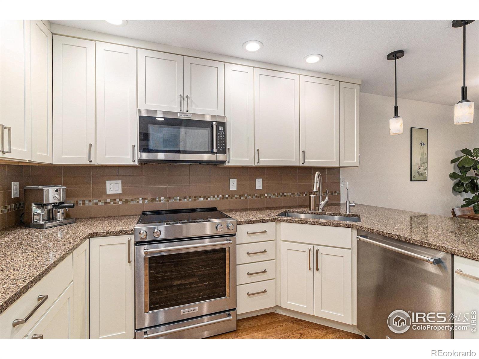 MLS Image #16 for 8116  dry creek circle,niwot, Colorado