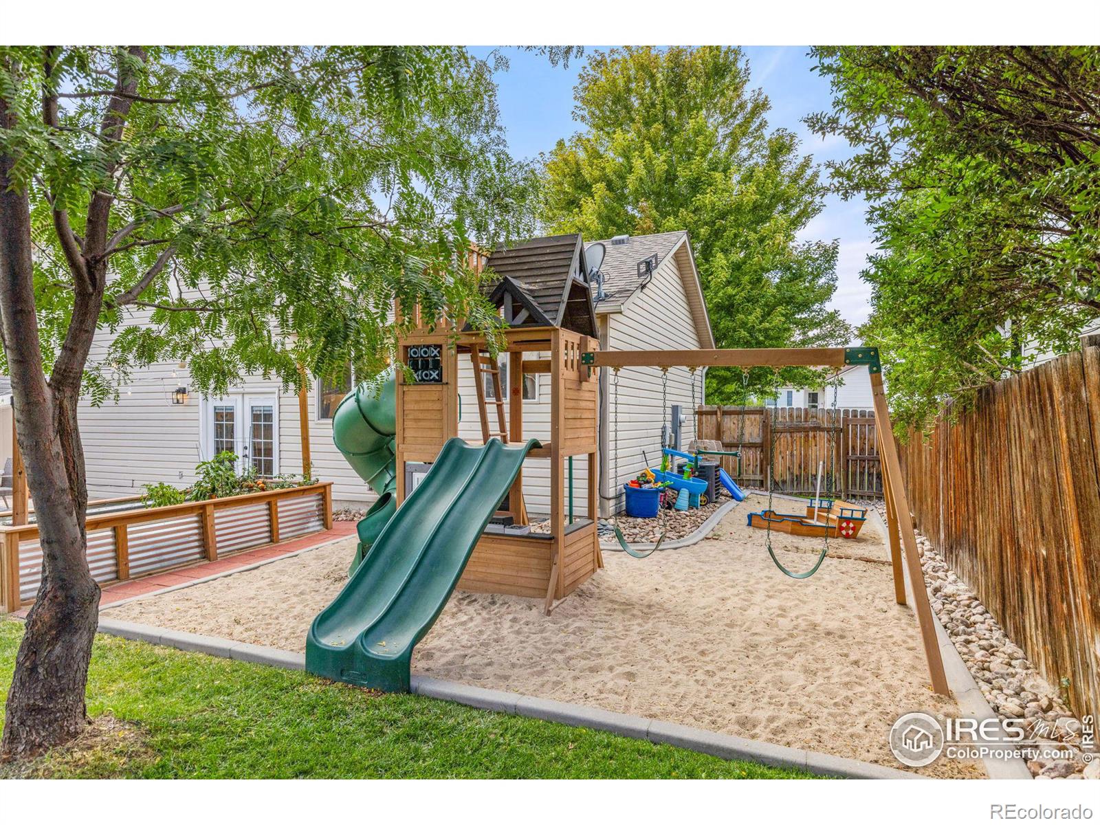 MLS Image #33 for 521  springwood court,windsor, Colorado