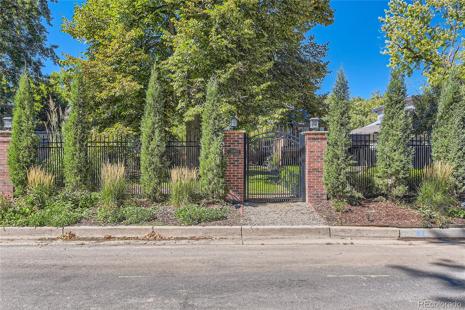 MLS Image #3 for 1040  monaco parkway,denver, Colorado