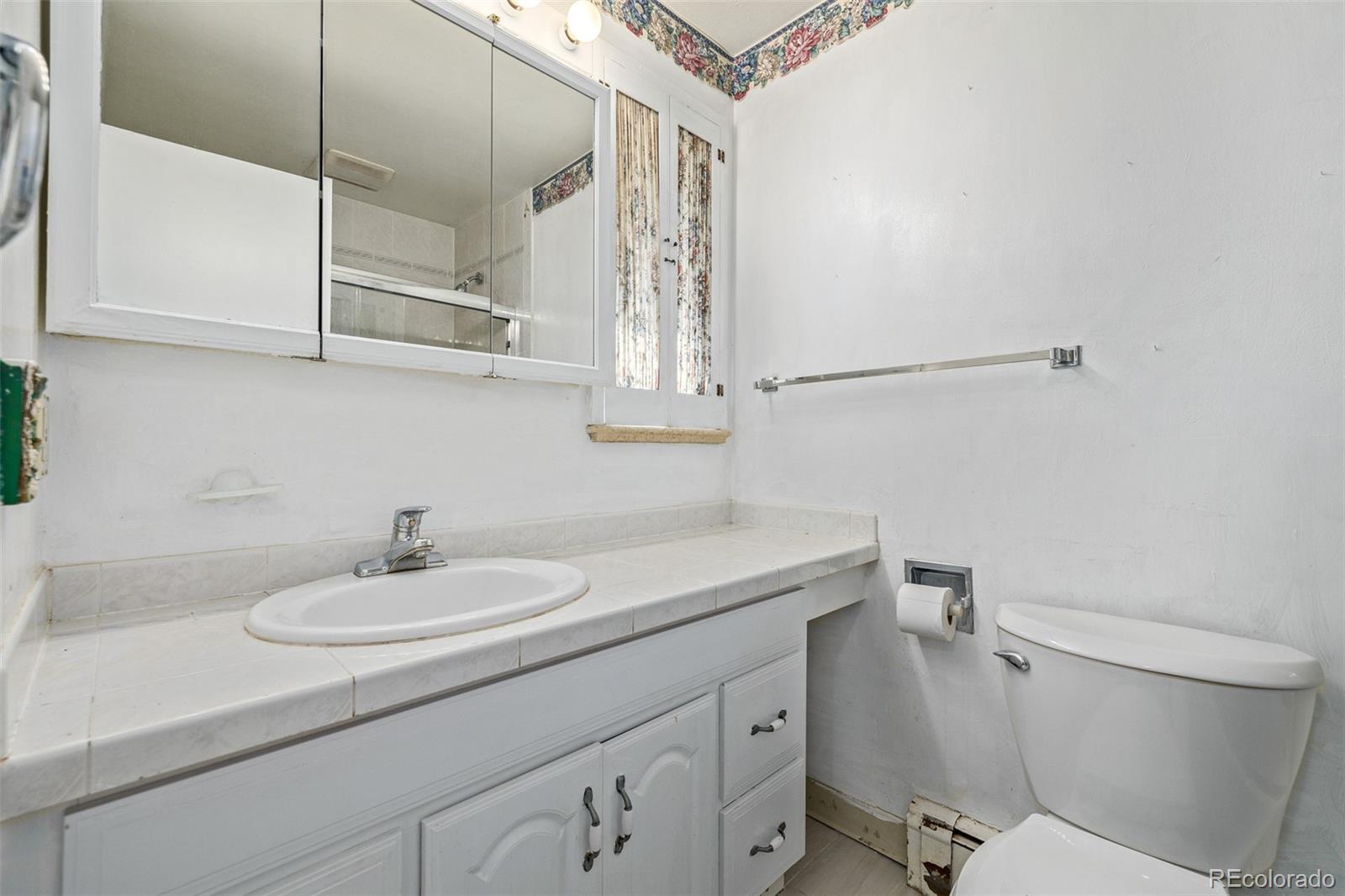 MLS Image #20 for 2519 s krameria street,denver, Colorado