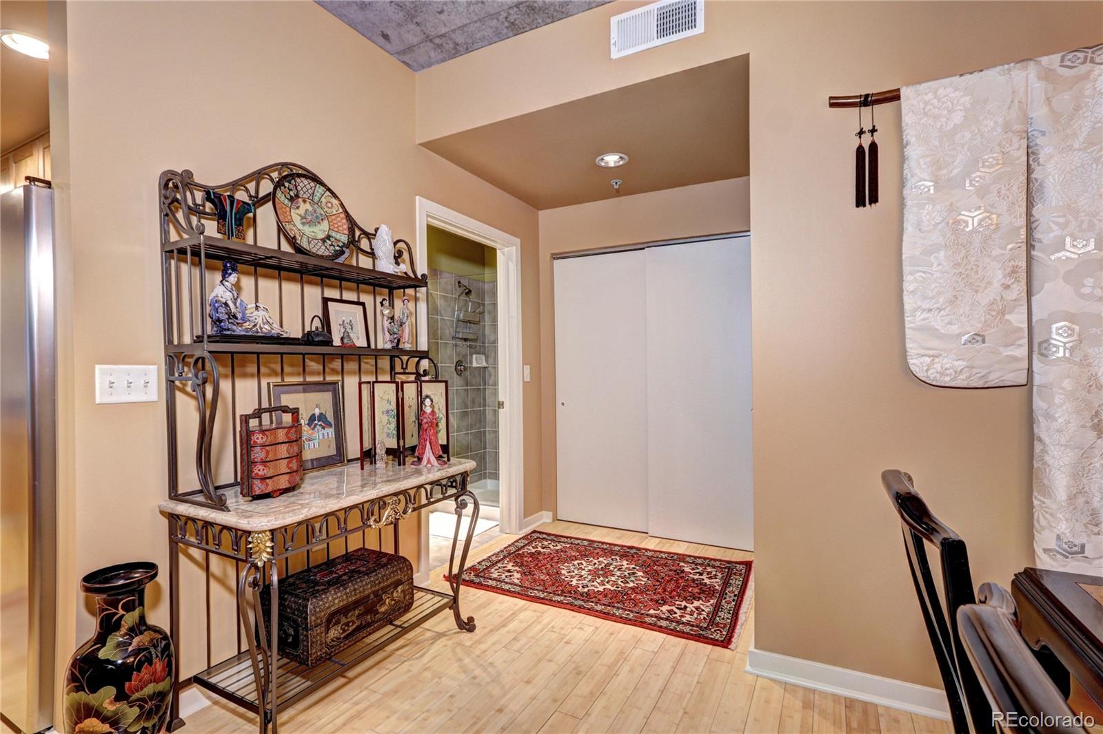 MLS Image #18 for 275 s harrison street,denver, Colorado