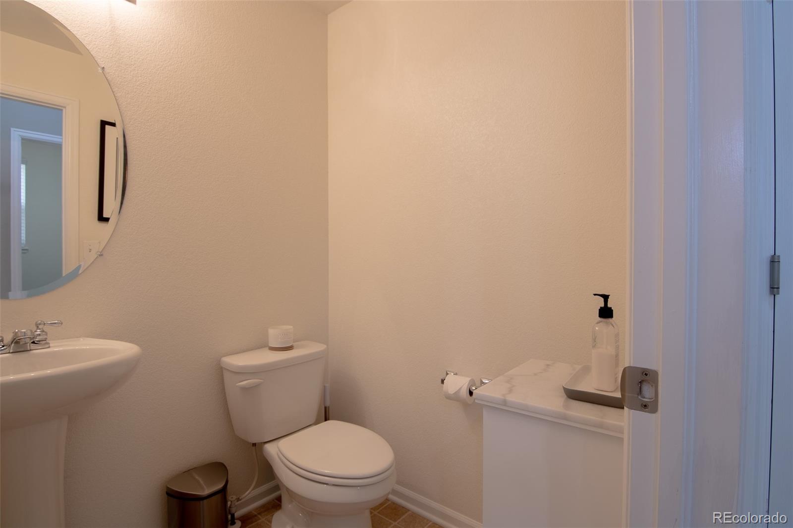 MLS Image #7 for 23878 e alamo place,aurora, Colorado