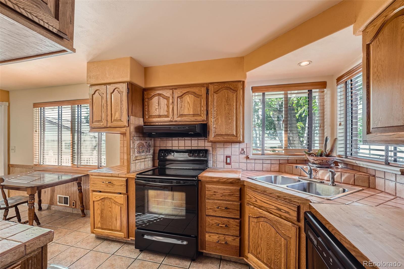 MLS Image #11 for 6555  upham street,arvada, Colorado