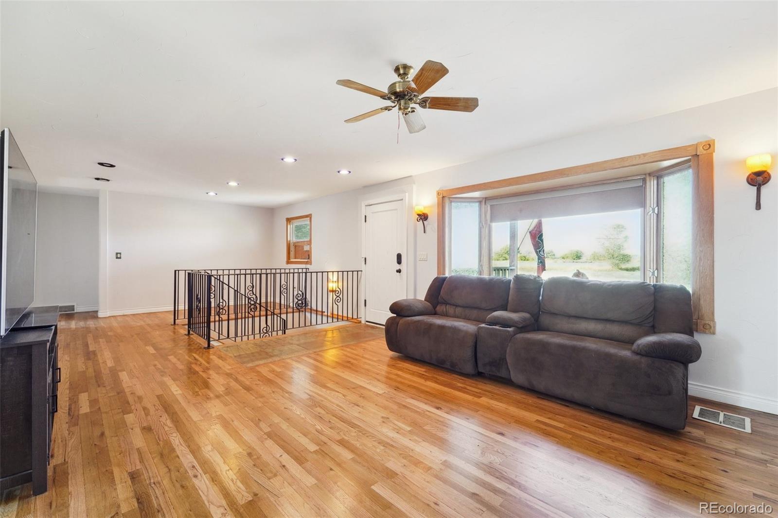 MLS Image #13 for 5142  buffalo road,erie, Colorado