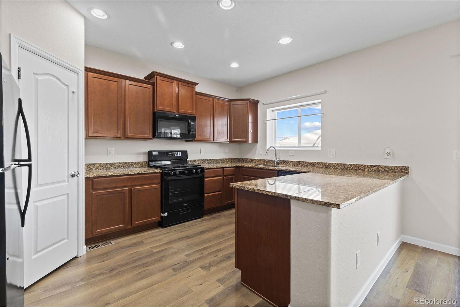 MLS Image #5 for 9574  cherry lane,thornton, Colorado