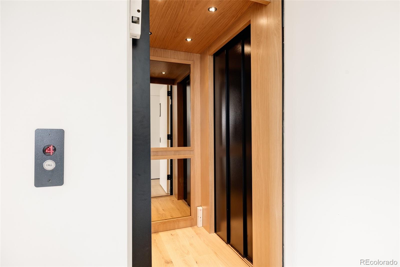 MLS Image #32 for 580 s franklin street,denver, Colorado