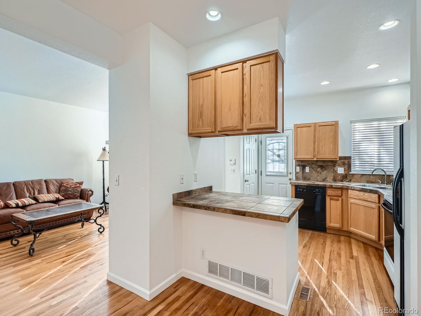 MLS Image #4 for 8142 e vassar drive,denver, Colorado