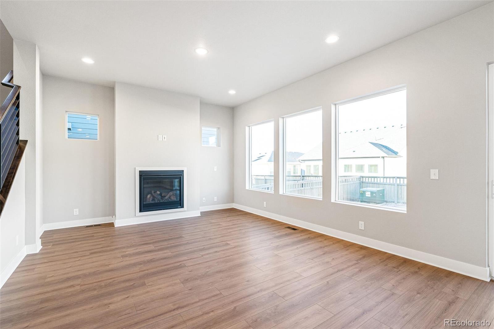 MLS Image #10 for 21127 e 62nd drive,aurora, Colorado