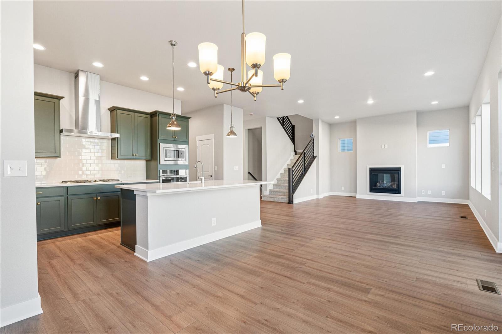MLS Image #11 for 21127 e 62nd drive,aurora, Colorado